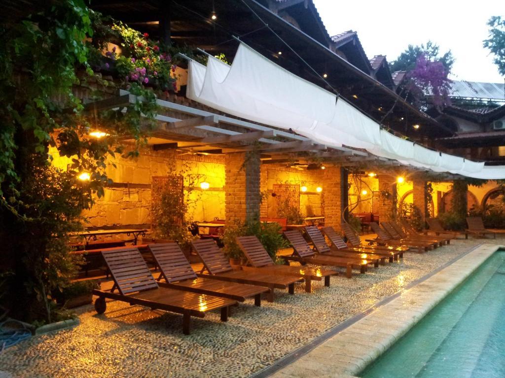 Hotel Restaurant Bujtina E Gjelit Tirana Kültér fotó