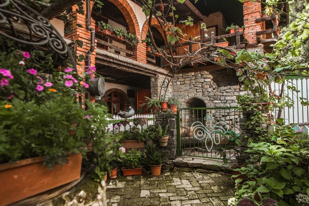 Hotel Restaurant Bujtina E Gjelit Tirana Kültér fotó
