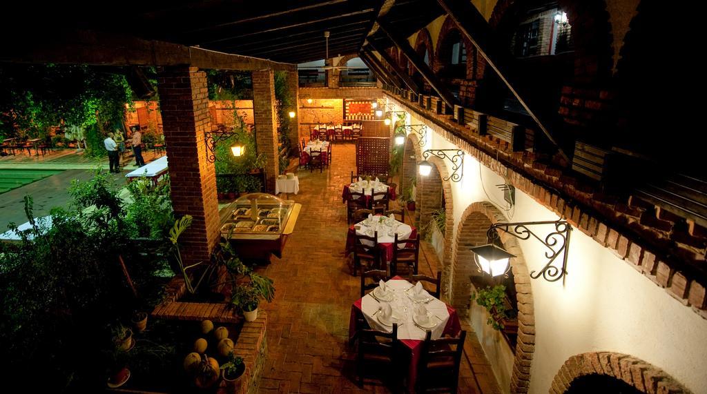 Hotel Restaurant Bujtina E Gjelit Tirana Kültér fotó