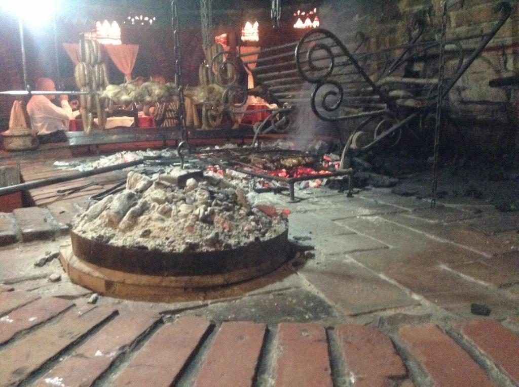 Hotel Restaurant Bujtina E Gjelit Tirana Kültér fotó