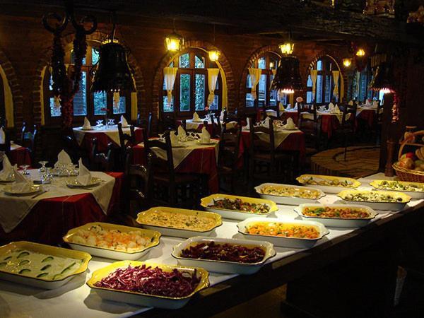 Hotel Restaurant Bujtina E Gjelit Tirana Kültér fotó
